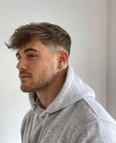 mens haircut Mens Haircuts Straight Hair, Young Men Haircuts, Men Fade Haircut Short, Mens Haircuts Short Hair, Men Haircut Curly Hair, Men's Facial Hair, Mens Facial Hair Styles, Mens Hairstyles Thick Hair, Wavy Hair Men