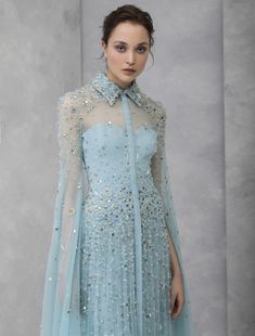 Runway 2023, Wedding Dress Crafts, Fall Couture, Runway Gowns, Bride Gown, Eid Outfits, Yule Ball, Gucci Dress, Embroidered Handbag