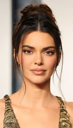 Gavi Girlfriend, Oscar Hairstyles, Short Hairstyle Women, Red Carpet Hair, Kendal Jenner