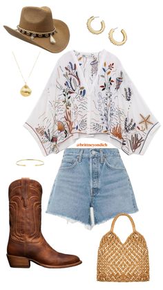 Costal Mom Aesthetic, Coastal Cowgirl Fits, Coastal Cowgirl Outfit Aesthetic, Coastal Western Aesthetic, Spring Nashville Outfits, Cowboy Style Outfits, Southern Outfits Women