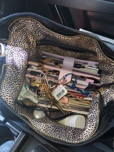 Shotting Photo, Handbag Essentials, Bag Aesthetic, Mia 3, What In My Bag, I'm With The Band, Jane Birkin