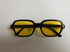 Yellow Glasses, Male Dress, Midwest Emo, Yellow Sunglasses, Sunglasses Style, Trendy Sunglasses, Emo Outfits