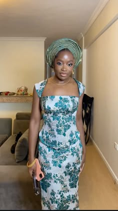 Damask Fabric Dress Styles, Simple Dress Ankara, Nigerian Brocade Styles, Asooke Styles For Ladies, Modest Asoebi Styles, Adire Skirt And Blouse Styles, Damask Outfits, Fitting Dresses Ankara Styles, Nigerian Dress Styles Ankara