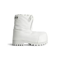 Alaska low boot Balenciaga Store, Balenciaga Boots, White Balenciaga, Best Wallet, Low Boots, Ski Boots, White Boots, Boot Pumps, Accessory Pouch