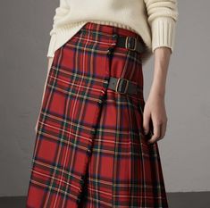 Kilt Skirt, Recycle Jeans, Winter Looks, Christmas Outfit, Pleated Skirt, Tartan, What To Wear