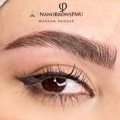 Find out what to expect from the nanoblading healing process and what stages your brows will go through. #nanobrows #nanoblading #nanoeyebrows #nanobladingeyebrows #nanobrowshealing #nanoeyebrowshealing #nanobladinghealing #machinemicroblading #digitalmicroblading #microbladingwithmachine #pmuhub Nanobrows Before And After, Nano Brows Before And After, Nanoblading Eyebrows, Feathered Brows, Pmu Brows, Brow Goals, Nano Brows, Feather Brows