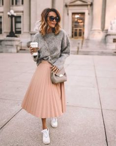 Pleated Skirt Outfit, Skirt Outfits Fall, Work Fits, Weekly Outfits, Modest Clothing, Outfit Trends, Skirt Midi