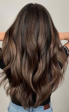 Brown Hair For Fall, Brown Hair Tones, Hair For Fall, Hair Color Ideas For Brunettes Short, Guytang Mydentity, Brown Hair Trends, Autumn Hair