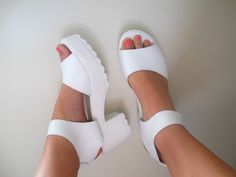 Desii_Grace // Latest Shoe Trends, Glass Slipper, Kinds Of Shoes, White Sandals, Shoe Game, Cute Shoes, Chunky Heels, Nice Shoes, Platform Sandals