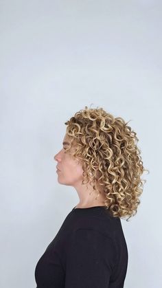 Charlotte Elisabeth | ➰Easy Hairstyle➰ ° ° ° ° ° Easy and perfect for a lot of occasions!💚 ⤵️What do you think of this one? Let me know in the comments 💚… | Instagram Hairstyle Easy, Curly Hair Tutorial, Curly Updo, Easy Hairstyle, Curly Hair Care, Curly Hair Tips, Curly Girl, Up Hairstyles, Summer Hairstyles