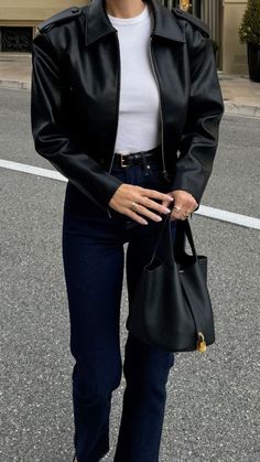 Aya Brea, Dinner Outfit Casual, Spring Inspo, Winter 23, Perfect Closet, Paris Mode, Black Femininity, Office Siren, Leather Jacket Outfits