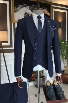 Aryan Deep Navy Three Piece Fitted Point Lapel Men Suit | Bradymensuit Grey Slim Fit Suit, Suit For Men Wedding, Best Wedding Suits, Stylish Mens Suits, Slim Fit Suit Men, Classy Suits, Dress Suits For Men, Designer Suits For Men