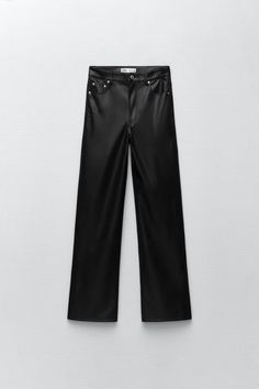 Zara Leather Pants, Jean Zara, Faux Leather Trousers, Clueless Outfits, Zara Leather, Straight Trousers, Leather Trousers, Casual Black, Faux Leather Pants