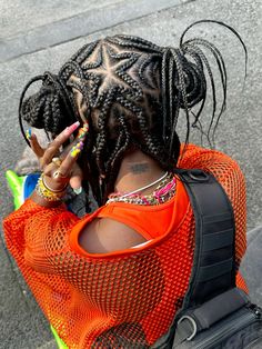 @notyodittewoderos on ig How To Style Cornrows, Star Design Braids, Star Cornrows, Superhero Hairstyles, Large Feed In Braids, Unique Black Hairstyles, Retwist Styles, Cornrow Designs, Best Braid Styles