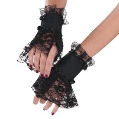 Gothic Halloween Costumes, Gothic Costume, Egirl Fashion, Pastel Goth Fashion, Lace Gloves, Gothic Halloween, Estilo Punk, Gothic Outfits