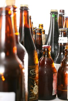 there are many different types of beer bottles