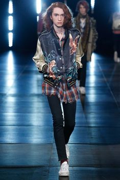 Saint Laurent Spring 2016 Menswear - Collection - Gallery - Style.com Saint Laurent 2016, Saint Laurent Outfit, Saint Laurent Fashion, Runway Inspiration, Fashion Vibes, One Direction Harry Styles, 2016 Menswear, 2016 Trends, Saint Laurent Paris