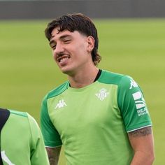 Hector Bellerin Hair, Guy Mullet Haircut, Hector Bellerin Hairstyle, Mullet Haircut Mens, Bellerin Style, Guy Mullet, Mullet Haircut Woman