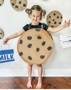 Homemade Cookie Costume, Diy Halloween Costume Cardboard, Tough Cookie Costume, Diy Pop Tart Costume, Cake Pop Costume Diy, Dessert Costume Ideas, Dessert Costume Diy, Milk And Cookies Halloween Costume, If You Give A Mouse A Cookie Costume Diy