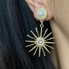 Gold Circle Metal Flower Cz Chunky Bohemian Clip On Earrings For Women Girls Materials: 14k Gold Plated Brass Length: 5.3cm X 3.3cm Sun Size: 3.3cm X 3.3cm Weight: 11.5g Color: Gold Delivery: Ready To Ship In Same Day Or Next Business Day. Gold Bohemian Clip-on Jewelry, Lucky Brand Earrings, Tory Burch Earrings, Gold Circle, Metal Flower, Jewelry Essentials, Green Quartz, Gold Rhinestone, Metal Flowers