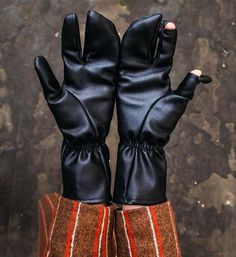 Fantasias Halloween, Mood Board Fashion, Leather Gloves, Look Fashion, Fashion Inspo Outfits, Dress To Impress, Cool Outfits, Fashion Beauty