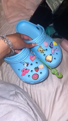 Blue Crocs Outfit, Croc Outfits, Bling Crocs, Blue Crocs, Trendy Shoes Sneakers