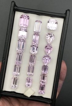 150 Crt Natural Pink Kunzite Parcel Gemstone Luxury Kunzite Gemstones For Gifts, Luxury Handmade Pink Gemstones, Pink Kunzite, Strong Colors, Pink Stone, Amethyst Gemstone, Amethyst, Auction, Gems