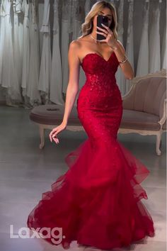 Red Ball Dress Prom, Red Mermaid Dress Prom, Red Carpet Dresses Elegant, Prom Vibes, Prom Things, Red Fancy Dress, Sweetheart Evening Dress, Party Outfits Night