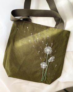 Cotton tote bag, hand embroidered. The inside of the bag is lined and has an inside pocket. Dimensions 35*11* 33 Hand Embroidery Tote Bag, Tote Bag Embroidery, Embroidery By Hand, Learn Knitting, Bag Embroidery, Stitching Ideas, Green Tote Bag, Embroidered Tote Bag, Green Tote