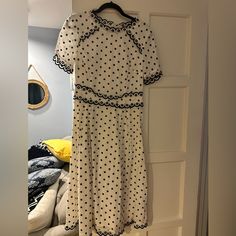 Boden White & Navy Midi Dress. Never Worn. Size 8. Stunningly Beautiful Dress. Very Elegant. White Short Sleeve Lined Midi Dress, Boden Dress, Boden Dresses, Navy Midi Dress, Beautiful Dress, Beautiful Dresses, Blue White, Color Blue, Midi Dress