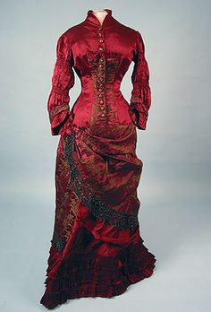 Glided Age, Romanticism Fashion, 1870 Dress, Bustle Skirt