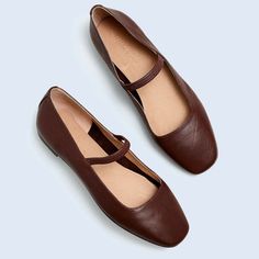 Madewell The Greta Ballet Leather Flat. A Comfy Classic, These Leather Ballet Flats With An Elastic Strap Are A Complement To Any Warm-Weather 'Fit. Plus, Our Mwl Cloudlift Lite Padding Makes It Feel Like You're Walking On A...Well, You Know. Size: 10.5 Color: Chocolate Raisin Retail Price: $98 *New; Without Tags/No Box. Small Scratch/Indent On Leather, Back Of Left Heel. Please See All Pics. Please Note: This Item Will Naturally Stretch For A Roomier Fit. Some Wrinkling And Buckling May Occur D Brown Ballet Flats, Feminine Shoes, Twinkle Toes, Winter Capsule, Preppy Fall, Leather Industry, Mom Fashion, Madewell Shoes, Fall Capsule Wardrobe