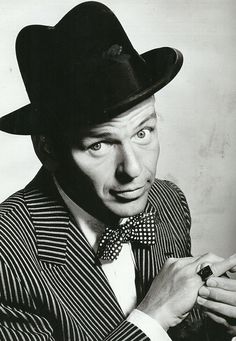 Frank Sinatra Frank Sinatra Poster, Love Frank Sinatra, Musica Rock, Guys And Dolls, Pop Singers, Frank Sinatra, Famous Faces, Classic Hollywood