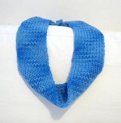 Blue eternity scarf hand knit scarf. Unisex chunky scarf in merino wool. Knitted wool scarf blue Hand knit scarf made with pure merino wool. Really fine, warm, soft ad chunky yarn. The scarf is a ring that can be wrapped twice around your neck, to keep you warm during the coldest day. Really cozy. A perfect gift for a winter birthday. It will delight the receiver! The scarf color is blue, fading for china blue to sky blue (maybe the color on the monitor is slightly different for the original one Handknit Scarf, Eternity Scarf, Chunky Scarf, Chunky Scarves, China Blue, Winter Birthday, Hand Knit Scarf, Blue Hand, Scarf Gift