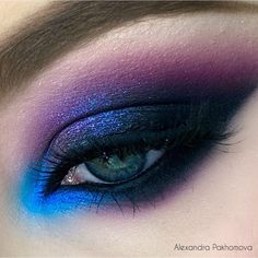 Purple And Blue Eyeshadow, Ballroom Makeup, Purple Makeup Looks, Shadow Design, Blue Eyeshadow Looks, Blue Makeup Looks, Galaxy Makeup, Purple Eye Makeup, Make Up Inspiration