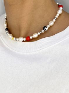 THE AESTAS YIN YANG CHOKER Yin Yang Jewelry, Hip Jewelry, Pearl Anklet, Ceramic Heart, Dope Jewelry, Funky Jewelry, Diy Crafts Jewelry, Unisex Jewelry, Cool Stuff