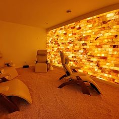 Spa Relaxation Room, Salt Room Therapy, Salt Cave Spa, Wellness Center Design, Deco Spa, Salt Wall, Home Spa Room, Salt Therapy, Wellness Room