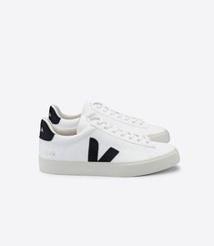 Zapatillas Veja, Basket Veja, Sneakers Outfit Men, Veja Sneakers, Best Shoes For Men, Best Running Shoes, Sneakers Outfit, Leather Care, Black Rubber