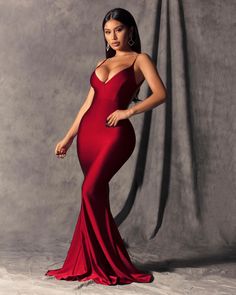 Wine Red Dress Prom, Ring Dance Dresses, Fashion Nova Prom Dresses, Chic Formal Dress, Wine Maxi Dress, Red Dress Prom, Woman In Red Dress, Wine Red Dress, Designer Party Dresses