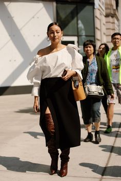 Mid Size Street Style, New York Outfits, Style Rules, Personal Style Inspiration, What To Wear Today