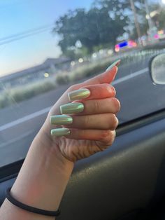 Mint Chrome Nails, Mint Green Chrome Nails, Light Green Chrome Nails, Green Chrome Nails, Ombre Chrome Nails, Mint Nails, Green Chrome, Gold Chrome, Chrome Nails