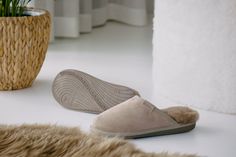 Natural slippers made of highest quality materials.  Warm and comfortable.  Choose yours!  Polish footwear producer.  Manual sewing of sheep leather makes the VANUBA home footwear not only comfortable and durable, but a frequent choice as a synonym of a slow life and hygge lifestyle - a search for pleasure in everyday life. Klasyka zawsze się obroni. CORRIEDALE to klasyczny model kapci w szerokiej gamie kolorystycznej od stonowanych beży i szarości po szalony róż i fiolet. Kapcie wykonane został Skin Line, Hygge Lifestyle, Sheep Skin, Sheepskin Slippers, Suede Slippers, Warm Slippers, Slow Life, Sheep Leather, Leather Slippers