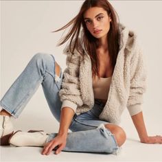 Nwt . Detachable Hood. Cream Color Hoodie Jacket Women, Thanksgiving Outfit Ideas, Abercrombie (women), Cute Thanksgiving Outfits, Corporate Fashion, Teddy Jacket, Plaid Mini Skirt, Thanksgiving Outfit, Sherpa Jacket