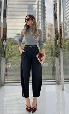 Look Work, Blazer Outfits Casual, Fall Trends Outfits, Easy Chic, Office Casual Outfit, Traje Casual, Classy Work Outfits, Stylish Work Outfits, Professional Attire