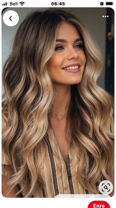 Dark Highlights In Blonde Hair, Fall Blonde Color Ideas, Blonde Ombre Hair Color For Brunettes, Dark Blonde For Fall, Ombre Brown Blonde Hair, Balayage With Dark Hair, Fall Hair Blonde Highlights, Fall Hair With Extensions, Makeup For Dark Blonde Hair