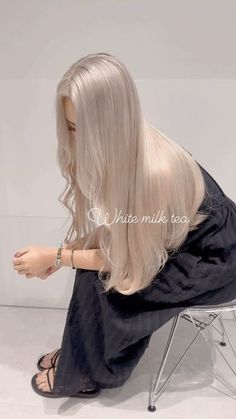 Cream White Hair Color, Blonde Hairstyles Women, Ash Blonde Aesthetic, Pearl Color Hair, Ash White Blonde Hair, Natural White Blonde Hair, Ashy Light Blonde Hair, Ash Blonde Hair Aesthetic, Cream Colored Hair