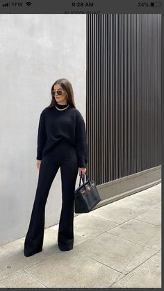 W Outfits, Because Of Alice, Black Outfit Winter, Black Work Outfit, Black Wide Leg Trousers, Chique Outfits, Winter Fashion Outfits Casual, Business Outfits Women, Business Casual Outfits For Women