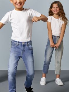 Loose fit, regular fit, skinny. Alle soorten denim voor jouw mini! Loose Fitting, Pants, Trousers