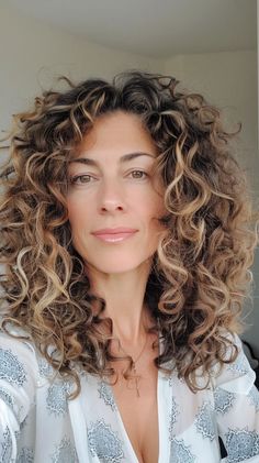 Medium Length Curls, Curly Cut, Curly Haircut, Grey Curly Hair, Highlights Curly Hair, Square Face Hairstyles, Hairstyles For Women Over 60, Oval Face Haircuts, Curly Haircuts