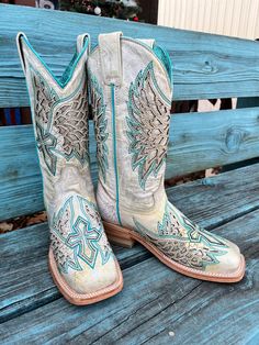 Corral Women's White Inlay & Embroidered Wide Square Toe Western Cowgirl Boots A4334 Square Toe Cowgirl Boots, Cowgirl Boots Wedding, Cowgirl Boots Square Toed, Cowgirl Clothes, Cute Cowgirl Boots, Cowgirl Accessories, Womens Cowgirl Boots, Bota Country, Western Shoes